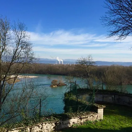 Le Donjon D'anthon Hotel