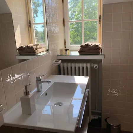 Bed & Breakfast Le Donjon D'anthon Anthon